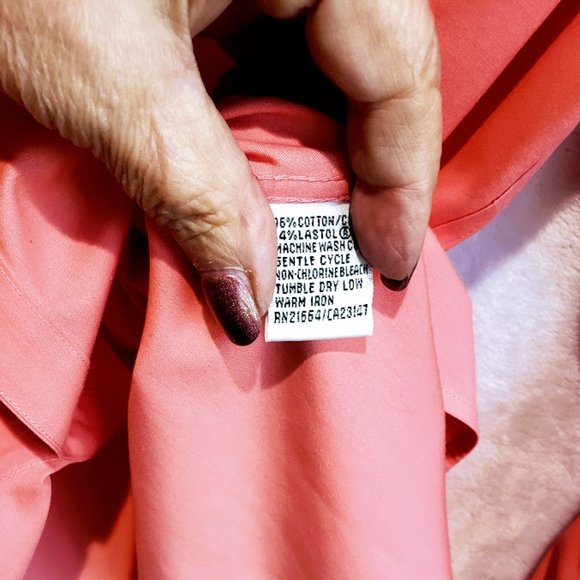 Talbots NWOT Pale Peach Long Sleeve Button Down Blouse Spread Collar - Picture 6 of 9